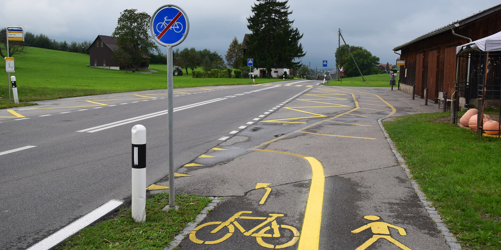 Heute endet der Veloweg von Tuggen her in der Lägeten. Der Abschnitt Wangen-Lägeten soll nach Klärung von Einsprachen ab 2023 in Angriff genommen werden. 