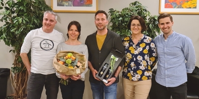 Neuer Vorstand des TC Uznach (v.l.n.r.): Rolf Hürlimann (Technischer Leiter), Eveline Weder (Kassierin), Andreas Pittermann (Präsident), Nadja Dieziger (Aktuarin), Raffael Vögeli (Marketing/PR).