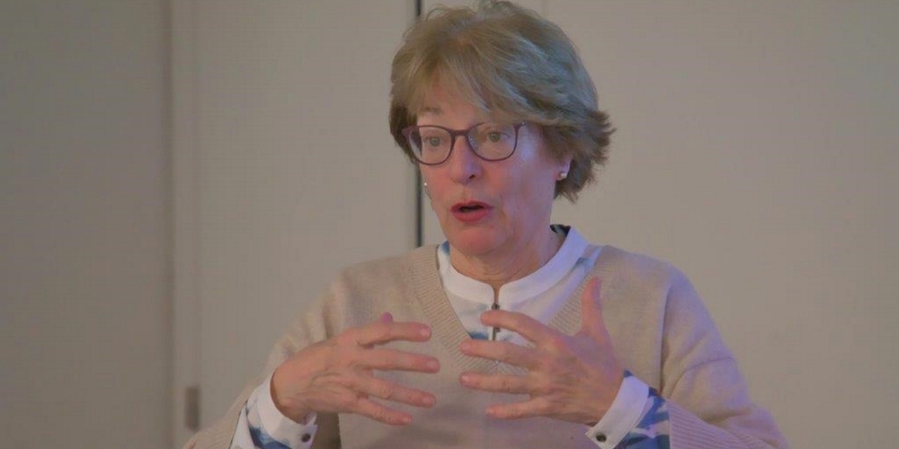 Julia Gerber stellte den Grünen Linth die eingereichte Zürcher Volksinitiative für öffentliche Seeuferwege vor.