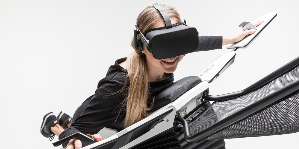 Auf dem Insektenflugsimulator «Birdly Insects» schlüpft man in die Haut eines Insekts und erlebt seine Freuden und Leiden am eigenen Körper.