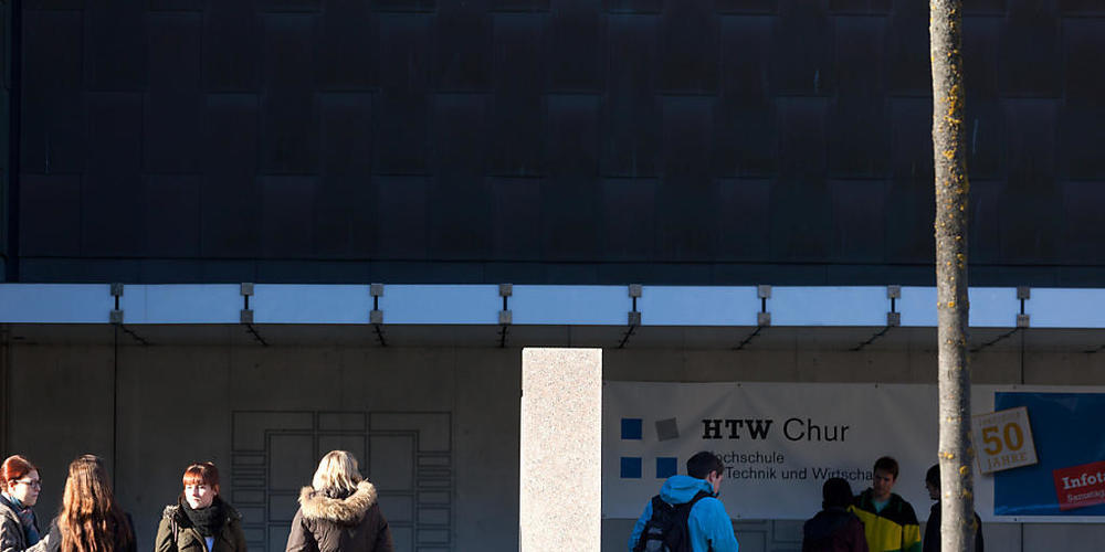 Die Fachhochschule Graubünden (ehemals HTW) möchte Flüchtenden aus der Ukraine eine akademische Perspektive bieten. (Archivbild)