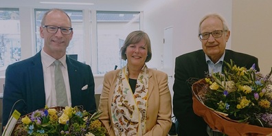 VR-Präsidentin Dr. Barbara Lorenz mit Andreas Bauer (neuer VR, links) und Ernst Dobler (abtretender VR).