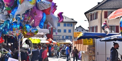 Am vergangenen Samstag zog es viele Besucherinnen und Besucher an den Kaltbrunner Frühlingsmarkt.