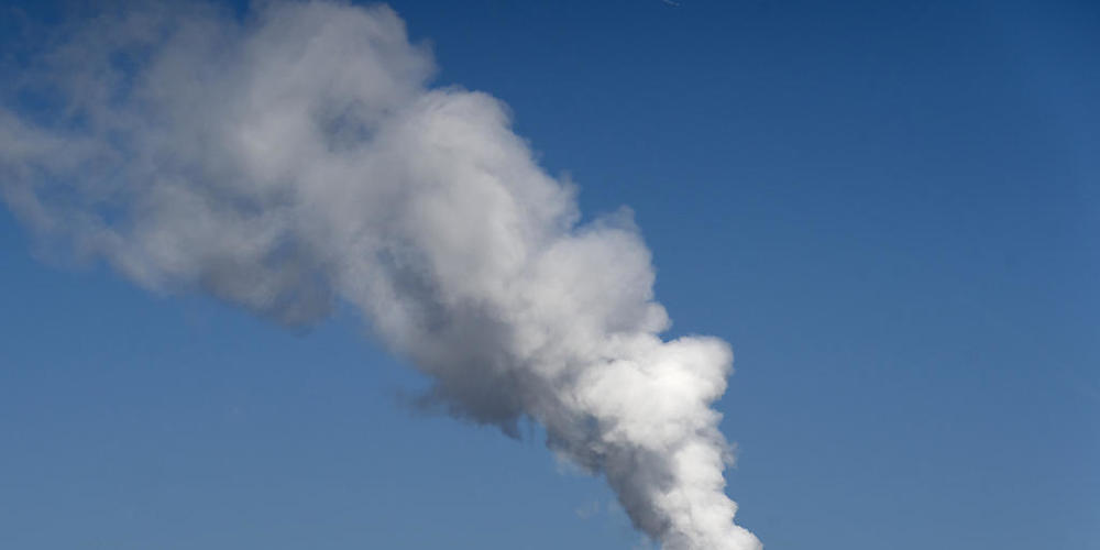 Dank neuen Technologien zur Abscheidung und dauerhaften Speicherung von CO2 sollen die Emissionen der Kehrichtverbrennungsanlagen sogar negativ werden. (Archivbild)