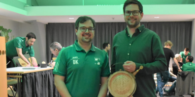 Der neue FCR-Präsident Daniel Knöpfel (links) mit dem neuen Ehrenmitglied Pascal Roth. 