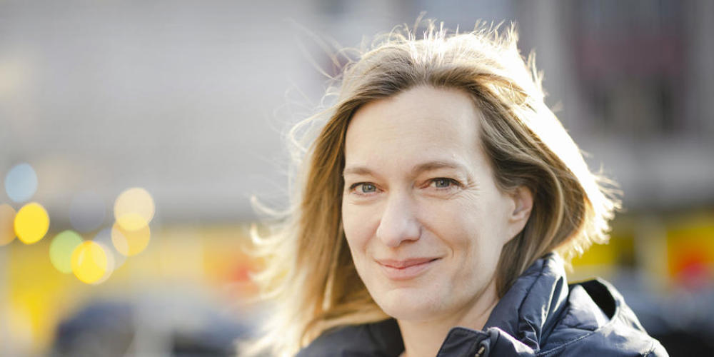 Das Publikum bei der Stange zu halten, bedeute viel Druck, sagt Drehbuchautorin Simone Schmid. Im Herbst kommt ihre neue, noch namenlose Krimiserie ins Schweizer Fernsehen.