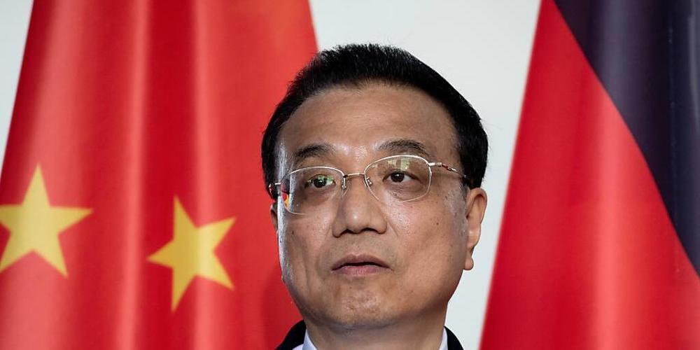 FILED - Der chinesische Ministerpräsident Li Keqiang spricht bei einer Pressekonfernez in Berlin. Photo: Kay Nietfeld/dpa