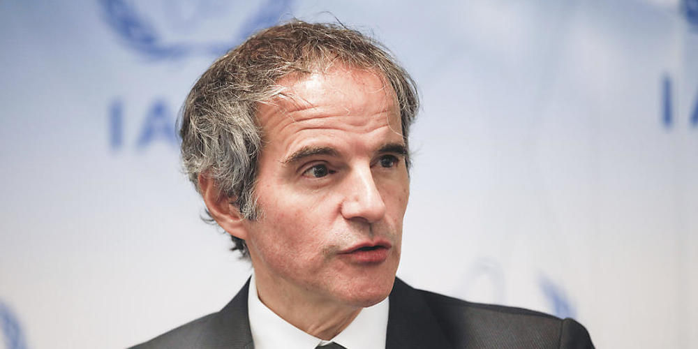 Rafael Grossi, Generaldirektor der Internationalen Atomenergiebehörde (IAEA), spricht während einer Pressekonferenz am Hauptsitz der IAEA in Wien über eine bevorstehende Hilfsmission nach Tschernobyl, nachdem die russischen Truppen vom Atomkraftwe...