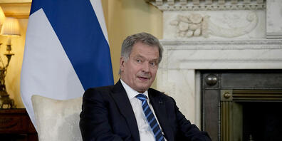Finnlands Präsident Sauli Niinistö sieht für einen Nato-Beitritt keine Notwendigkeit mehr zu einem Referendum. Foto: Matt Dunham/AP POOL/AP/dpa