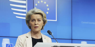 Ursula von der Leyen, Präsidentin der Europäischen Kommission, spricht auf einer Pressekonferenz nach einem EU-Gipfel in Brüssel. Foto: Olivier Matthys/AP/dpa