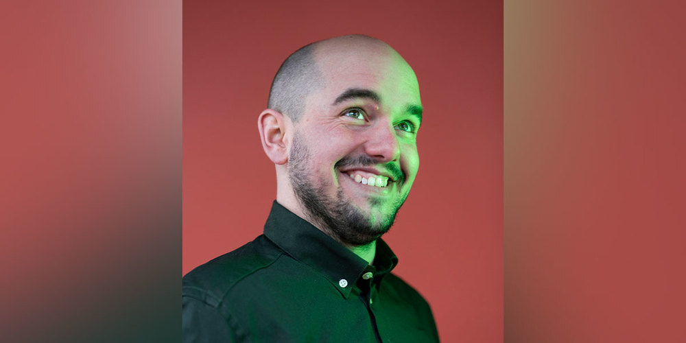 Braucht im Grüscher Kellertheater jemand, der ihm zuhört: Renato Kaiser mit seinem Programm «Hilfe».