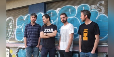 Die Gruppe ging ab dem Frühjahr mit zwei Releases auf Tour.