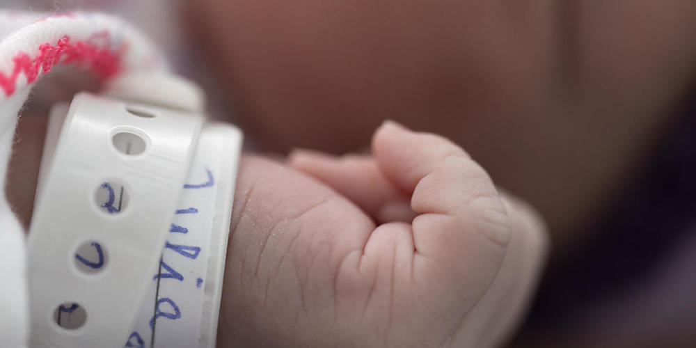 2021 verzeichnete die Schweiz 89'400 Lebendgeburten. Das sind 4,1 Prozent mehr als im Vorjahr und ein Höchststand seit 1972. (Symbolbild)