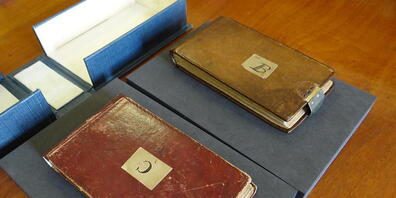 HANDOUT - Die beiden Darwin-Manuskripte wurden anonym an die Cambridge University Library zurückgegeben. Foto: Cambridge University Library/PA Media/dpa - ACHTUNG: Nur zur redaktionellen Verwendung im Zusammenhang mit der aktuellen Berichterstattu...