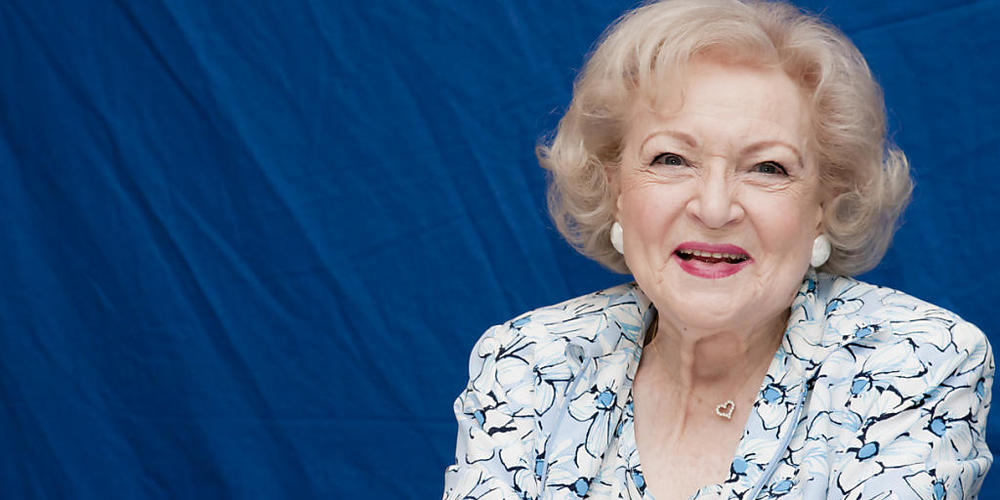 FILED - Ende vergangenen Jahrs verstarb die beliebte US-Schauspielerin Betty White mit 99 Jahren. Nun sollen ausgewählte Stücke aus ihrem Nachlass versteigert werden. Photo: Armando Gallo/ZUMA Studio/dpa