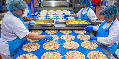 Das Familienunternehmen Dr. Oetker zieht sich ganz aus Russland zurück. (Archivbild)