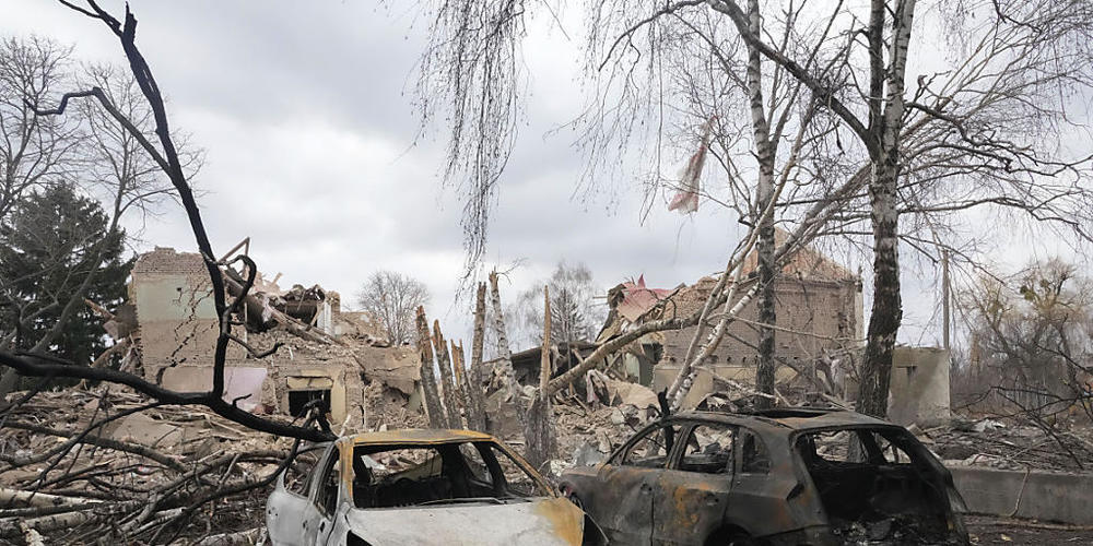 ARCHIV - Makariw soll zu 40 Prozent zerstört sein. Foto: Efrem Lukatsky/AP/dpa