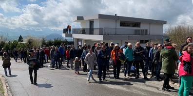 Dass vor dem Wohnhaus des Gemeindepräsidenten demonstriert wurde, verurteilt die Mitte-Ortspartei aufs Schärfste.