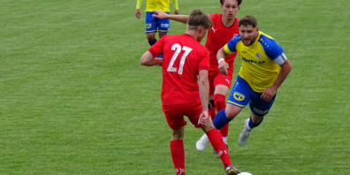 Der FC Au-Berneck 05 konnte mit «Leitbulle» Mario Zivic in Vaduz lange dagegenhalten (Archivbild)