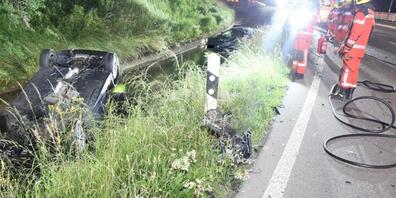 Zwei Autos im Wetziker Aabach: Die beiden Lenker wurden leicht und mittelschwer verletzt.