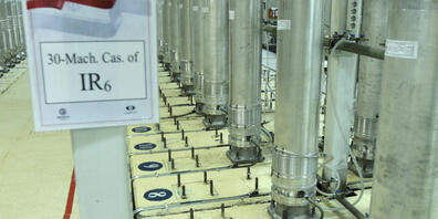 ARCHIV - Dieses von der iranischen Atomorganisation (AEOI) veröffentlichte Bild zeigt Zentrifugen in der Urananreicherungsanlage Natans. Foto: --/Atomic Energy Organization of Iran/AP/dpa - ACHTUNG: Nur zur redaktionellen Verwendung im Zusammenhan...