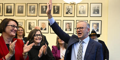 Der neue australische Regierungschef Anthony Albanese (Labor Party) kann mit einer knappen Mehrheit allein regieren.