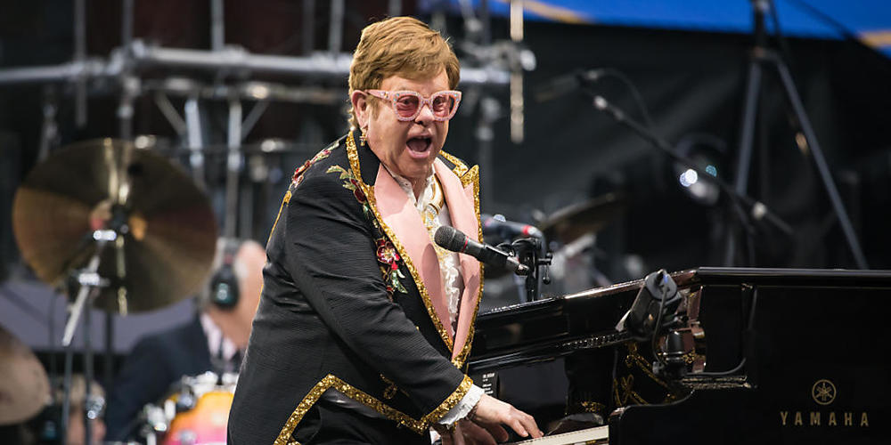 Noch war es nicht das letzte Schweizer Konzert von Elton John - die Wehmut war im Berner Stadion Wankdorf aber spürbar.