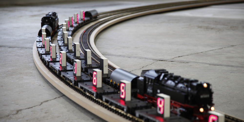 Tatsuo Miyajima, Tree Time Train, 2014, Installationsansicht Kunstzone Lokremise St.Gallen