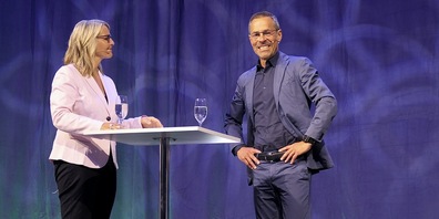 Sonja Hasler im Talk mit «Überraschungsgast» FCSG-Präsident Matthias Hüppi