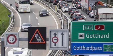 Bereits am Freitag staute sich der Verkehr vor dem Gotthardt.
