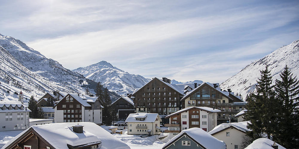 Die Schweizer Hotels waren vergangenen Winter deutlich besser ausgelastet als in den von Corona stark belasteten Vorjahren. Das Vorkrisenniveau wurde mit den Logiernächten allerdings noch nicht erreicht.(Archivbild)