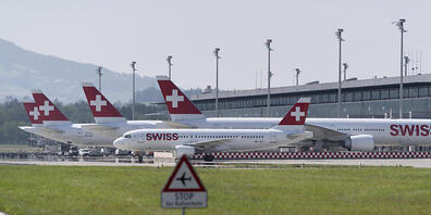 Der Swiss sowie in der Flugsicherung oder Bodenabfertigung an den Flughäfen fehlt es an Personal. Das zwingt die Swiss dazu, im Sommer Flüge zu streichen oder anderen Gesellschaften zu überlassen.(Archivbild)