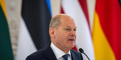 Bundeskanzler Olaf Scholz (SPD) bei einer Pressekonferenz in Vilnius. Foto: Michael Kappeler/dpa