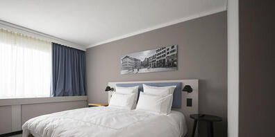 Hotels sollen Zimmer auf der eigenen Website günstiger anbieten dürfen als auf Online-Buchungsplattformen. Das Parlament verbietet so genannte Preisbindungsklauseln. (Archivbild)