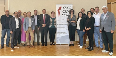 Der Vorstand der Konferenz mit Präsidentin Janine Rutz in der Mitte (grünes Oberteil).