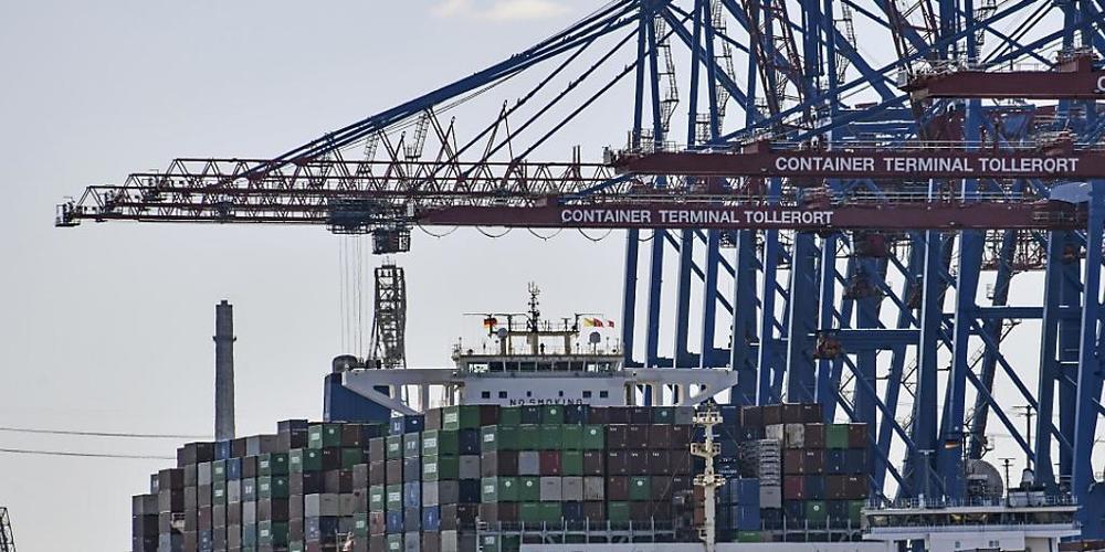 Die Wirtschaft in Europa ist im ersten Quartal deutlicher gewachsen als ursprünglich geschätzt. Etwa die Exportwirtschaft konnte zulegen.(Archivbild)