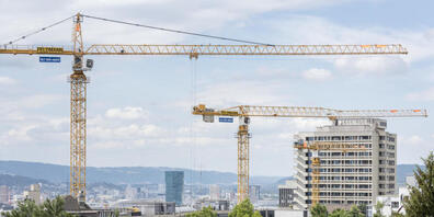 Die Arbeitslosigkeit im Kanton Zürich ist im Mai insbesondere im Baugewerbe gesunken.