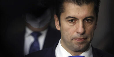 ARCHIV - In Bulgarien zeichnet sich nach Amtsantritt der Regierung von Ministerpräsident Kiril Petkow ein Minderheitskabinett ab. Foto: Valentina Petrova/AP/dpa