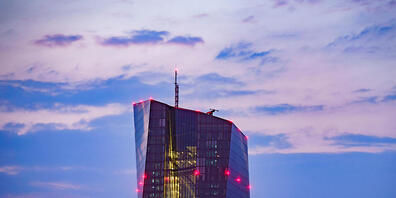 Die Zentrale der Europäischen Zentralbank (EZB) im frühen Morgenlicht (Bild vom Mai 2022).