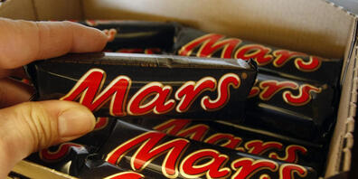 Zwei Arbeiter, die Schokolade für den US-Süsswarenkonzern Mars Wrigley produzierten, sind in einen Schoggi-Tank gefallen und mussten von der Feuerwehr gerettet werden. (Archivbild)