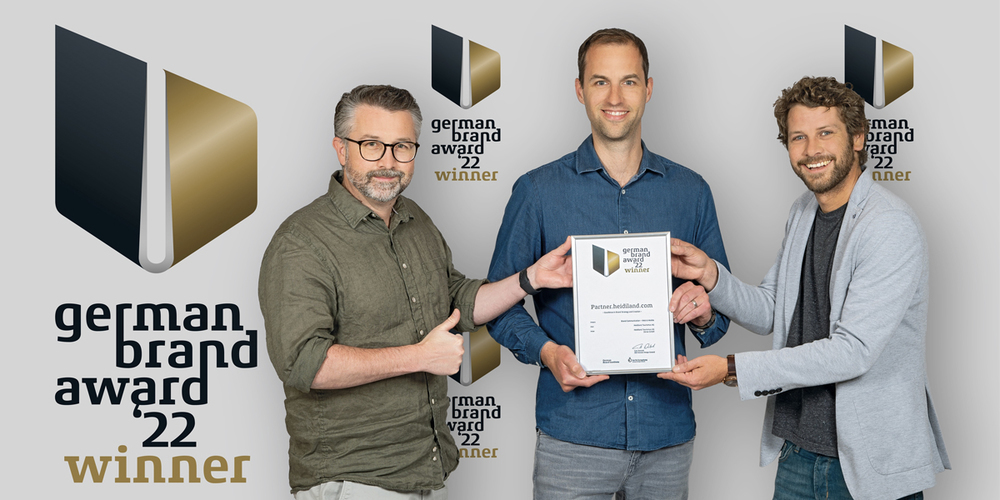 Freuen sich stellvertretend für das ganze Heidiland-Team: Stephan Meyer, Leiter Marketing  Service, Adrian Pfiffner, Leiter Unternehmenskommunikation und Orlando Bergamin,  Geschäftsführer (von links).