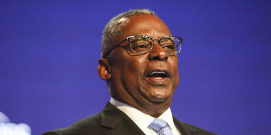 Lloyd Austin, US-Verteidigungsminister, spricht während einer Plenarsitzung im Rahmen des 19. Shangri-La-Dialogforums. Foto: Danial Hakim/AP/dpa