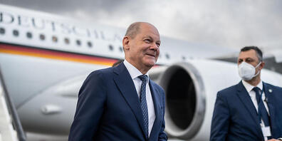 Olaf Scholz bei einem Besuch in Griechenland. Foto: Michael Kappeler/dpa