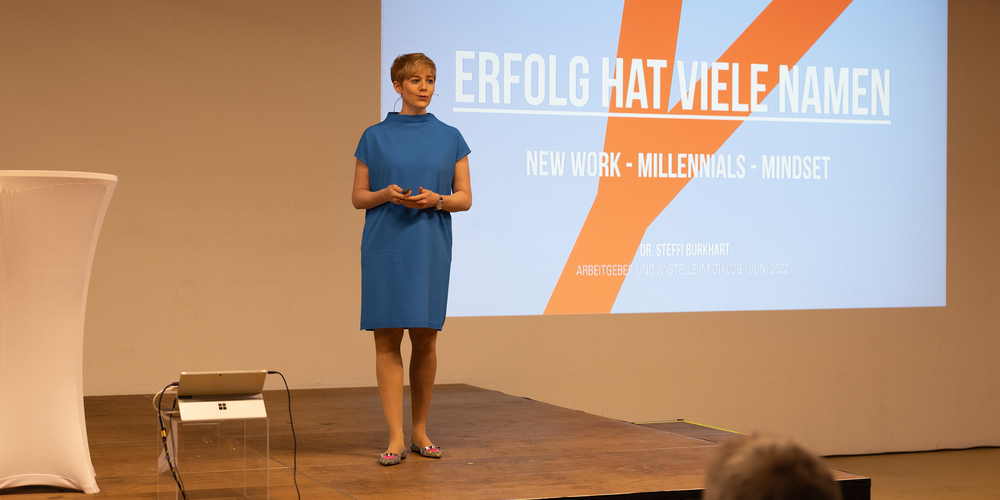 Begeistert: Steffi Burkhart spricht in ihrem Referat zum Thema «New Work». 