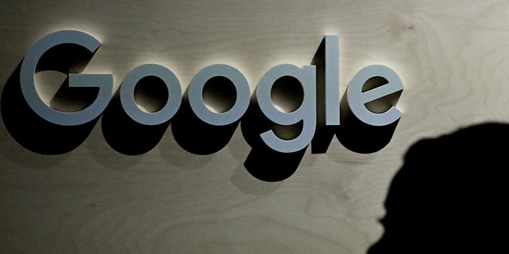 Eine Klage aus dem Jahr 2017 wirft dem US-Internetkonzern Google vor, dass teils Frauen in gleichen Positionen weniger verdienten als Männer. Google bestreitet den Vorwurf. (Archivbild)