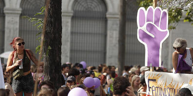 Tausende fanden sich auf dem Bürkliplatz in Zürich ein, dem Startpunkt des langen Demonstrationsumzugs durch die Innenstadt.