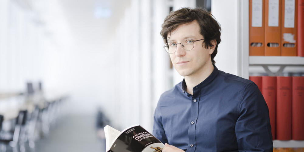 "Wir sind Exotinnen und Exoten und denken die Filmkritik über die etablierten Medienformate hinaus", sagt Benjamin Eugster, Mitglied des Redaktionskollektivs von Cinema. Die Schweizer Filmzeitschrift gibt es seit fast 70 Jahren.