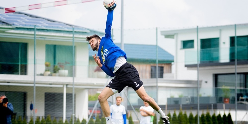 Die Faustballer schlagen wieder auf