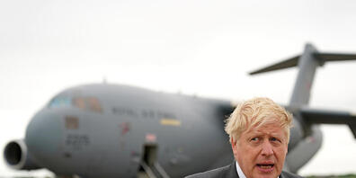 Boris Johnson, Premierminister von Großbritannien, spricht zu Journalisten, nachdem er aus Kiew zurückgekehrt ist. Foto: Joe Giddens/PA Wire/dpa