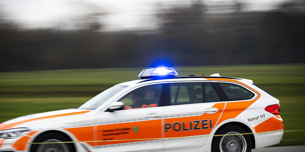 Eine 76-jährige Frau ist am Samstag bei einem Sturz mit ihrem E-Bike in Unterwasser schwer verletzt worden. (Symbolbild)